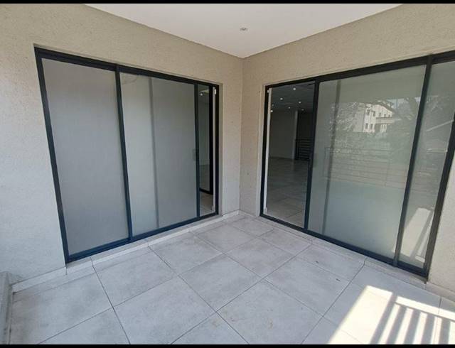 BUSINESS PROPERTY TO RENT IN HALFWAY HOUSE